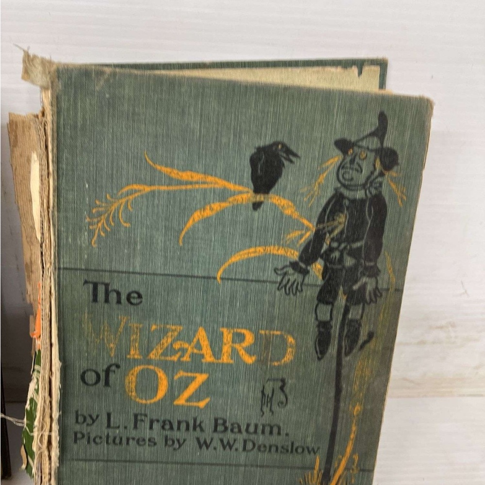 RARE Antique 1903 The Wizard of Oz Book with Illustrations